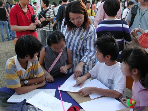 school_fete_04_3_20111204_1906349714